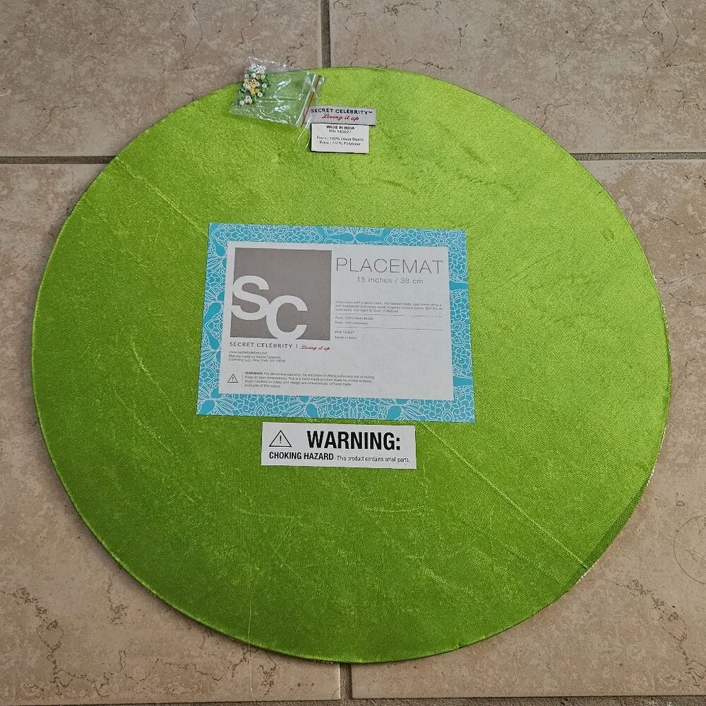 RARE SECRET CELEBRITY KIM SEYBERT YELLOW GREEN FLOWER FLORAL PLACEMAT CHARGER